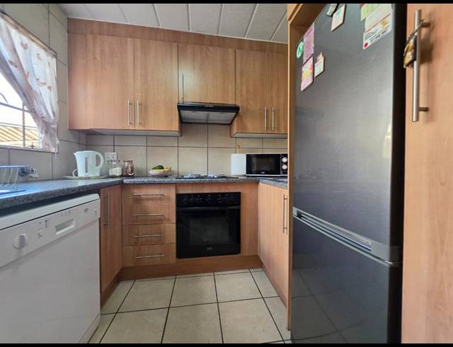 2 BEDROOM TOWNHOUSE FOR SALE IN MEYERSDAL